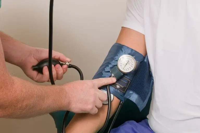 급하게 혈압 낮추는 방법 11가지 고혈압 예방하기